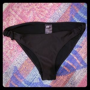 Black H&M black bikini bottom 🖤🖤🖤